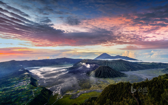 布罗莫火山