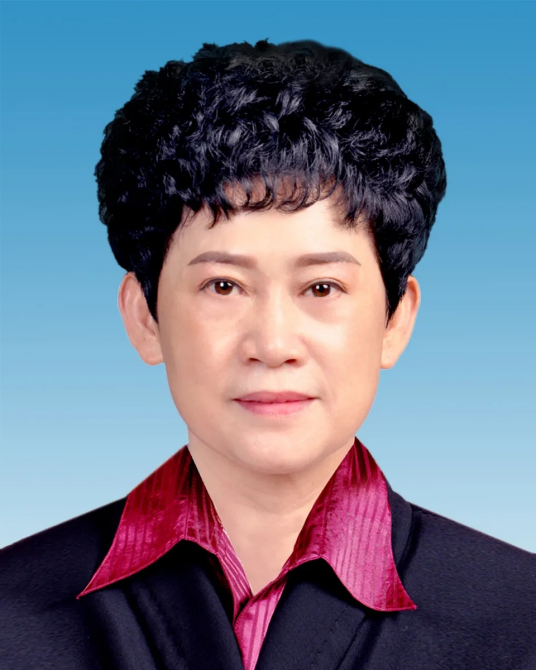 杨永英