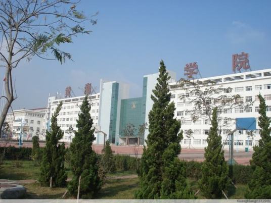 什么是盐城师范学院黄海学院