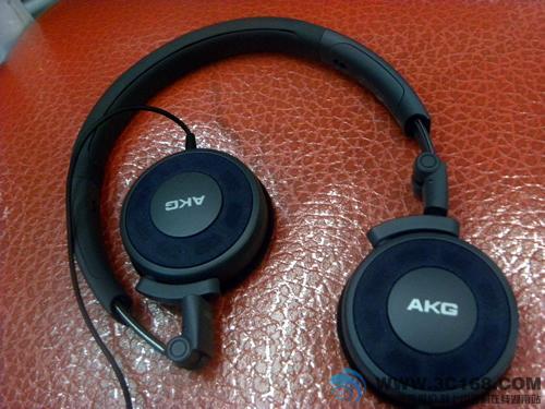 AKG K420