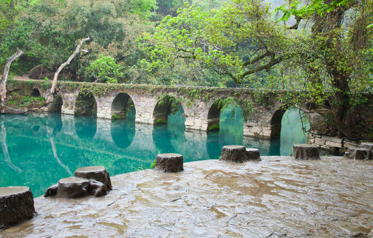 什么是小七孔风景区