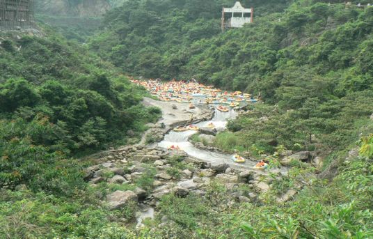 黄腾峡勇猛漂流