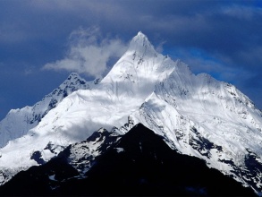 世界上海拔高度排名前十的山峰是哪些？