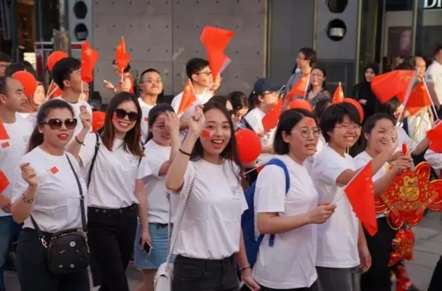 留学生回应因生活费不足辱骂父亲，此事的真相到底是什么？